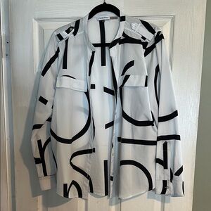 Calvin Klein Women’s White and Black Patterned Shirt